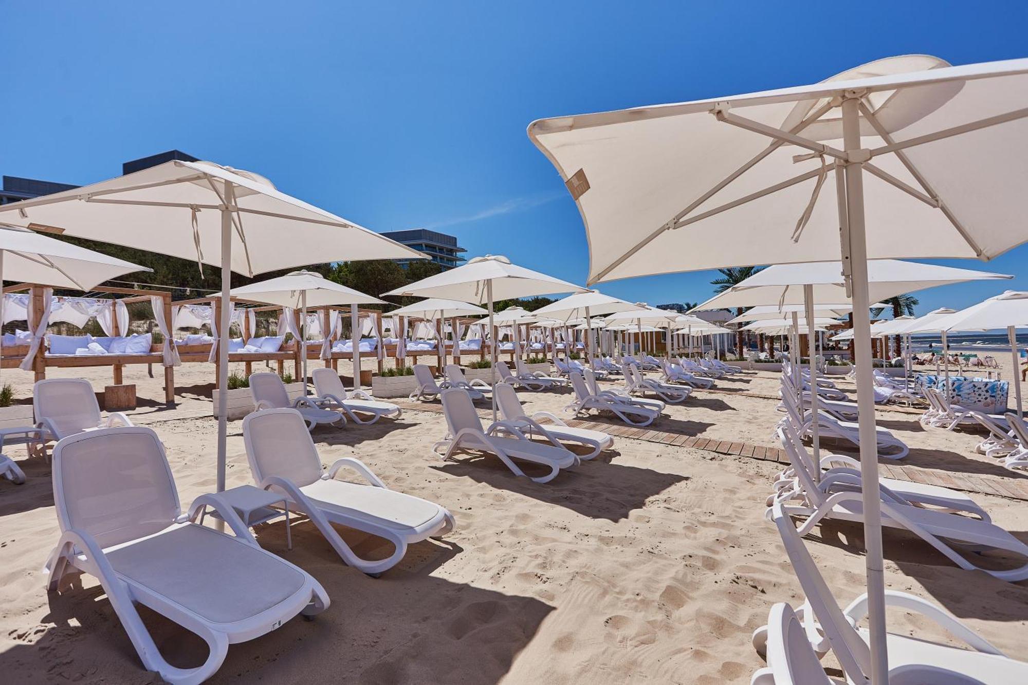 Wave Beachfront Family Апартаменти Мендзиздроє