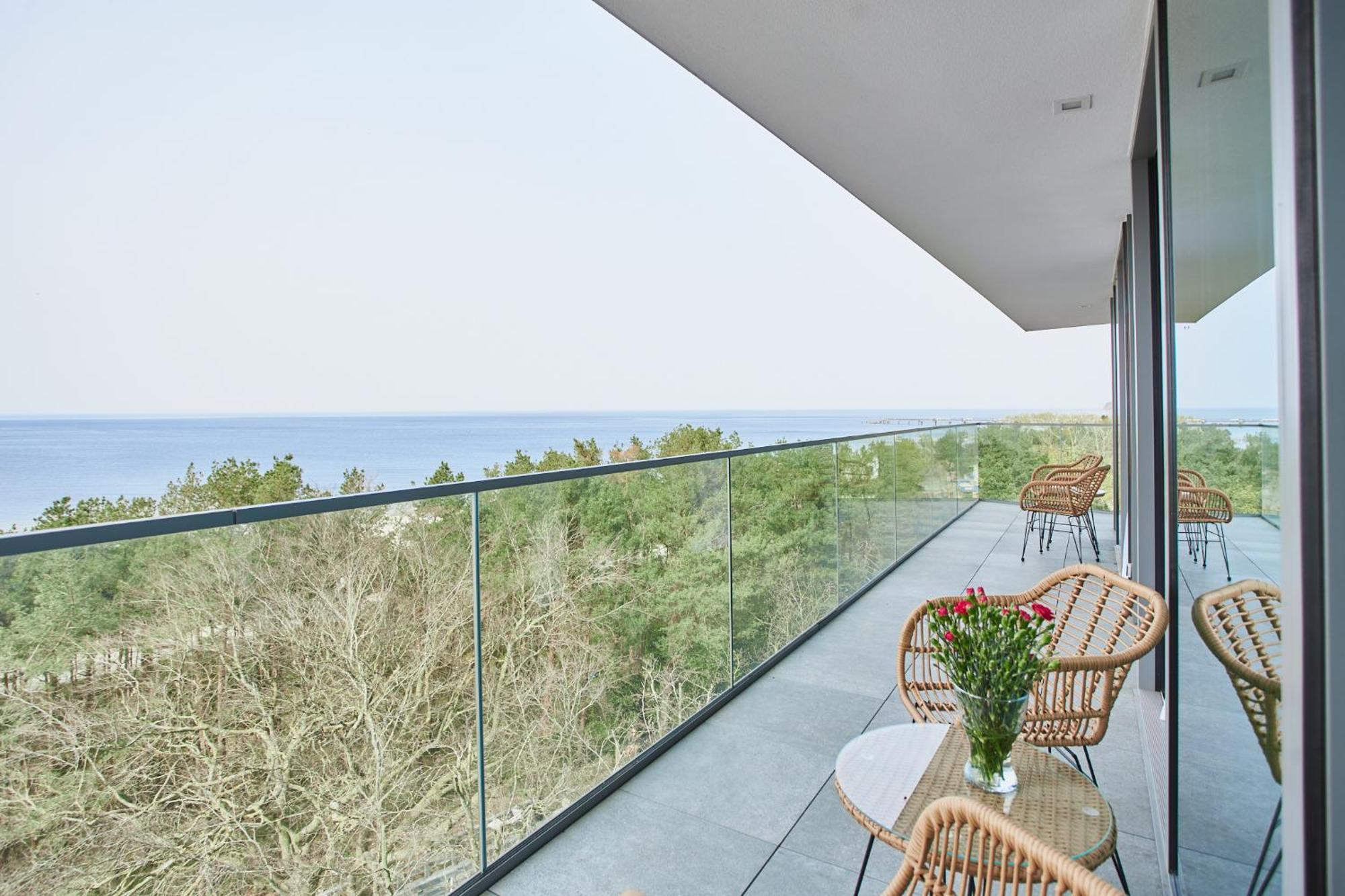 Апартаменти Wave Beachfront Family *